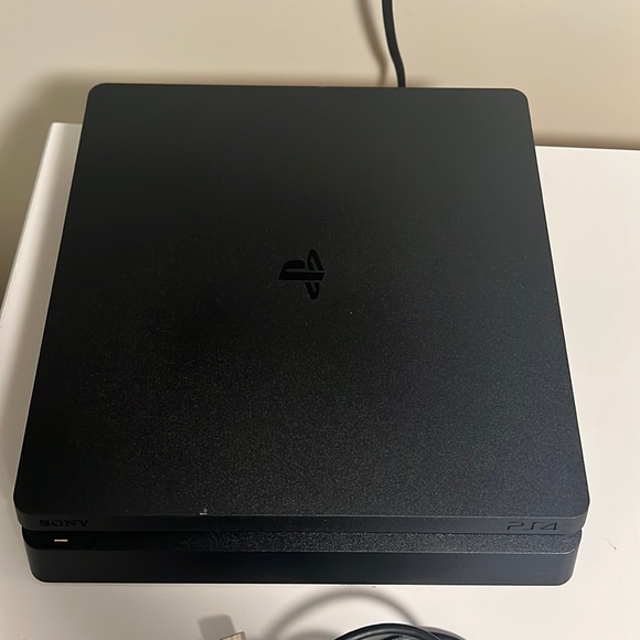 Sony PS4 Slim 500GB (with an extra controller)